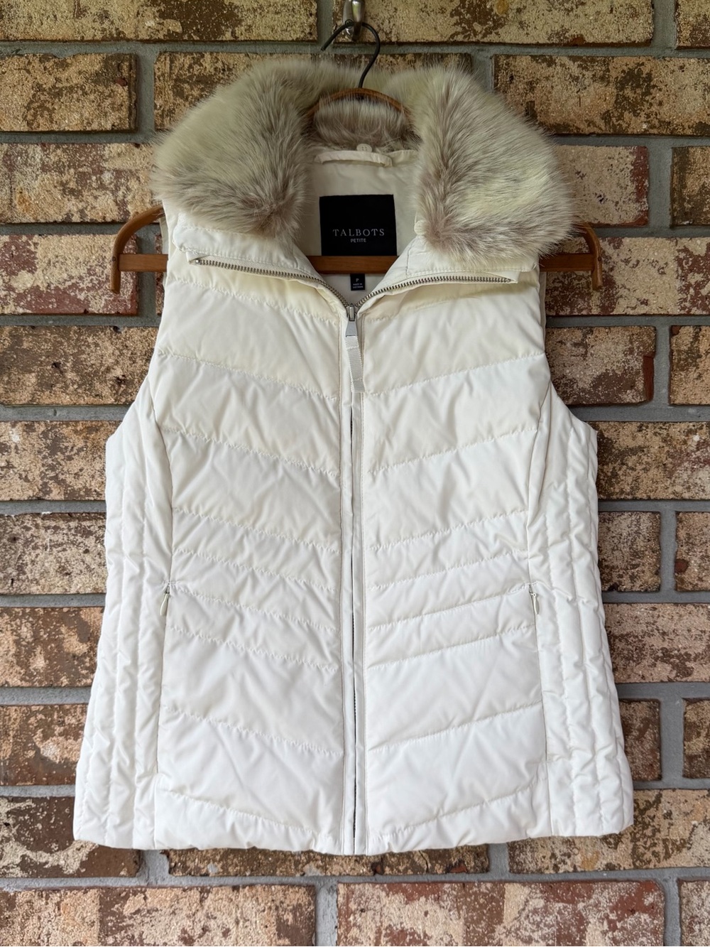 Talbots Petite Faux Fur Collar Down Puffer Vest Cream Colored Beautiful!
